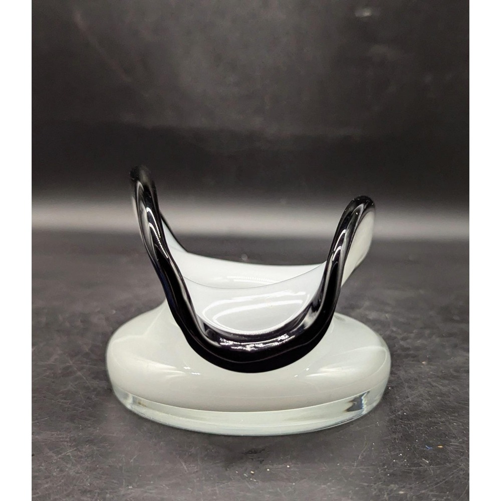 Black & White Art Glass Vase Jerzy Sluczan Orkusz Glassworks Tarnowiec Poland 6"